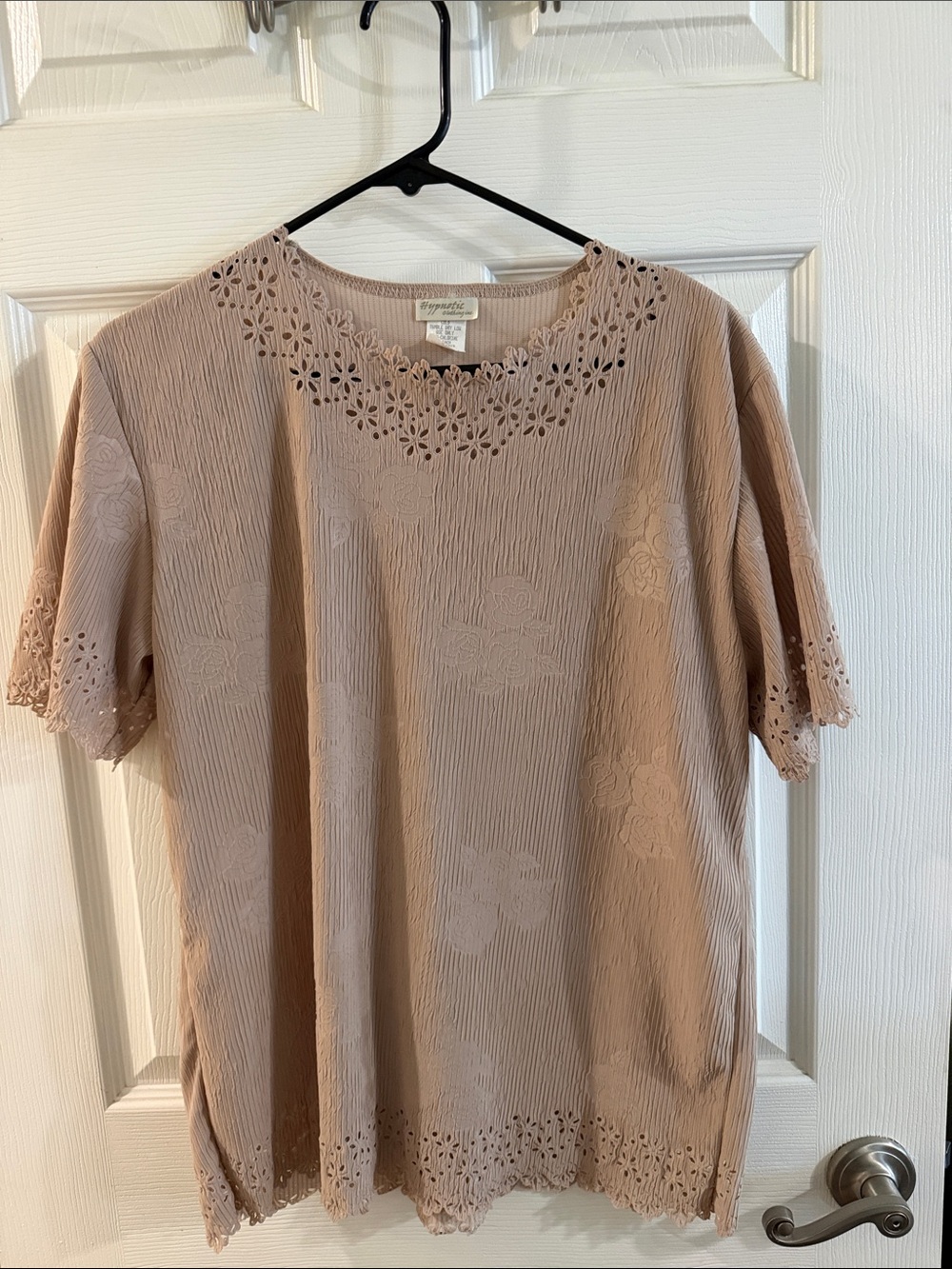 Vintage Hypnotic Clothing Inc Eyelet Detail Short Sleeve Tee/ mocha color